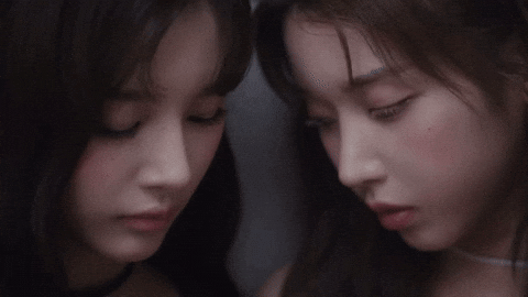 Nmixx GIF