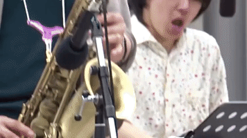 Jazz Drummer in Japan Gets Really Into the Music