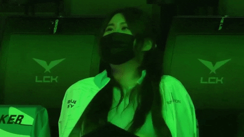 adragon09 giphygifmaker shocked dk gwen GIF