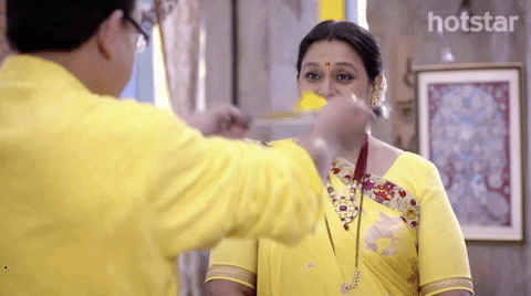 Episode 7 Aarti Thali GIF by Hotstar