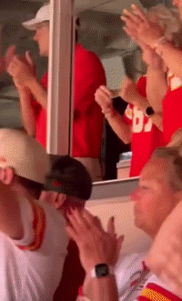 Taylor Swift at Chiefs Game Amid Kelce Rumors