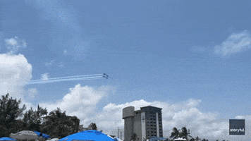 Jets Abort Formation as Wings Touch During Fort Lauderdale Airshow