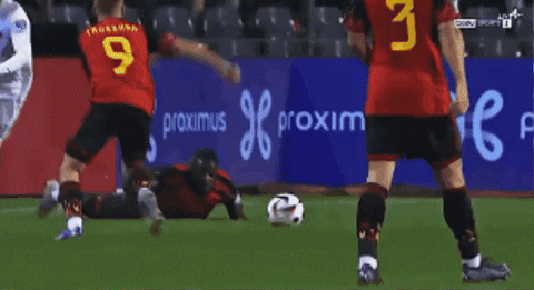 lukasjarvan giphygifmaker football leo arsenal GIF