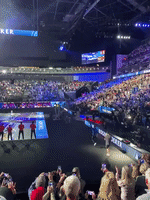 Cheering Crowd Greets Roger Federer Before His Final Match at London's Laver Cup