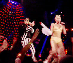 miley cyrus mtv vmas GIF