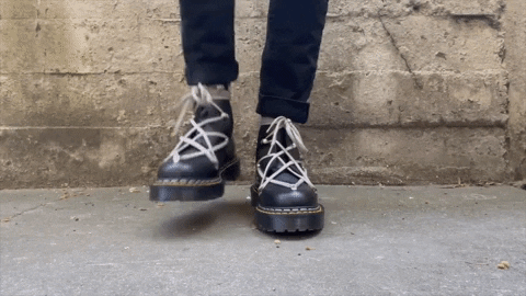 daswewda giphyupload GIF