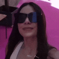 Linda GIF