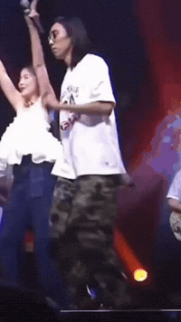 Fama GIF