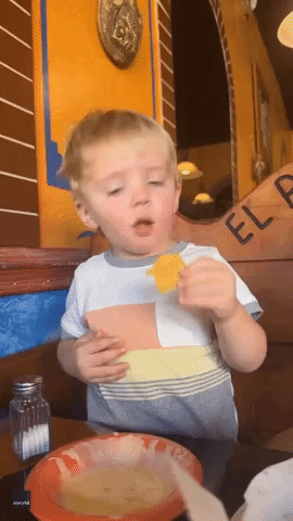Little Boy Experiences 'Food-Induced Euphoria' When Trying Cheese Dip at Mexican Restaurant