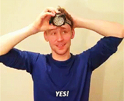 tom hiddleston GIF