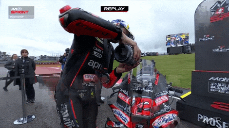 Celebration Kiss GIF by MotoGP™