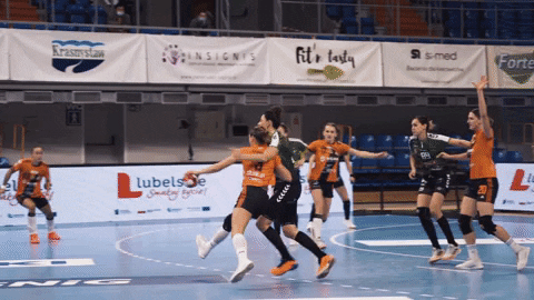 MKSLublin giphyupload sport handball defence GIF