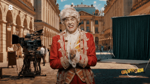 Madre Sensualitaacorte GIF by Tv8it