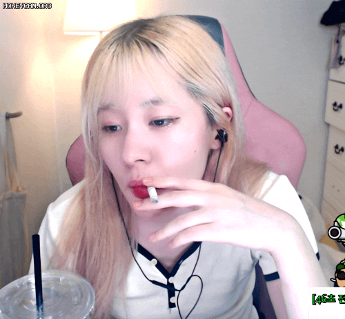 10049417 giphyupload GIF