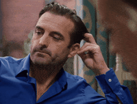 peter vraag GIF by VTM.be