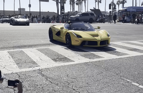 riobuiltit porsche ferrari hypercar 918 GIF