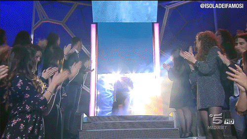 queen arriving GIF by Isola dei Famosi