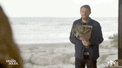 Flowers Hello GIF by Un si grand soleil