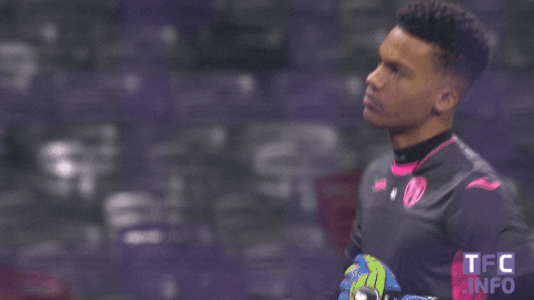 slow motion soccer GIF by Toulouse Football Club