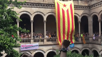Students Occupy University of Barcelona in Catalan Independence Vote Standoff