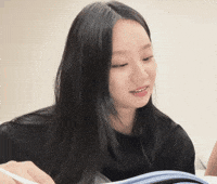 Moment Lee GIF