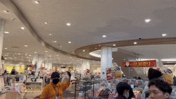 Massive Earthquake Turns Japanese Mall Into 'Hell'