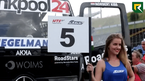RacinglineHu giphygifmaker girl woman racing GIF