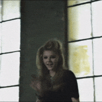 Romari greta chloe moretz chloe grace moretz kick ass GIF