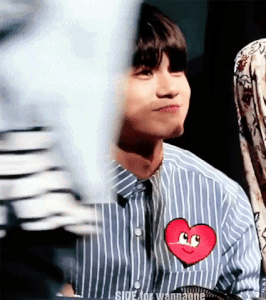 wanna one ong GIF