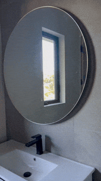 Mirror & Light in Los Angeles