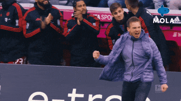 Happy Fc Bayern GIF by MolaTV