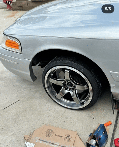 Ford Crown Victoria Fitment GIF