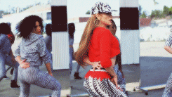 jennifer lopez hunts GIF