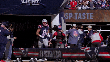 Austin Hooper Football GIF by New England Patriots