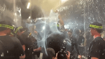 kingkaps7 giphyupload kingkaps7 mariners soak it in seizethemoment GIF