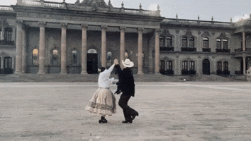 Nuevo León twirl