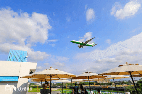 twkafka giphygifmaker GIF