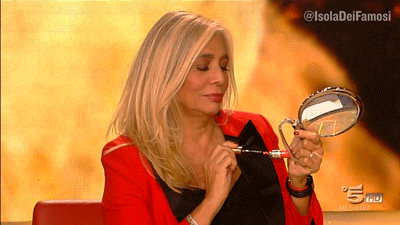 mara GIF by Isola dei Famosi