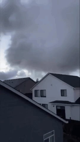 Funnel Cloud Spotted Near Southern Washington Neighbourhood