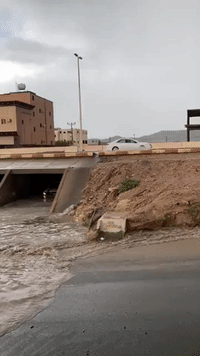 Heavy Rain Brings Flooding to Taif, Mecca Province