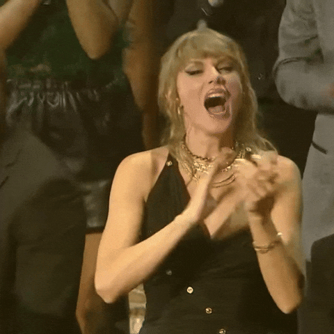 trainaaaa yay taylor swift cheer applause GIF