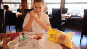 ZusjesDeWitte running sprinting zusjes de witte zusjesdewitte GIF