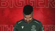 Look Up Hannover 96 GIF by Bundesliga
