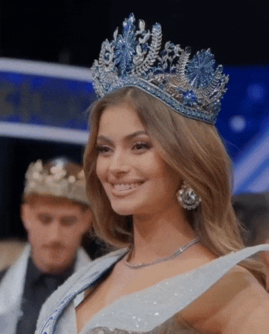 Ignacia Fernández GIF