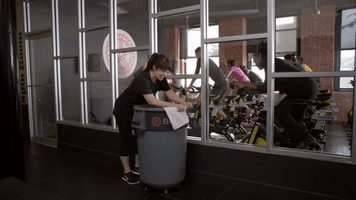 broadcity season 1 episode 1 broad city what a wwonderful world GIF