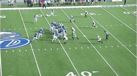 td-reichardt vs  ju GIF by Drake Athletics