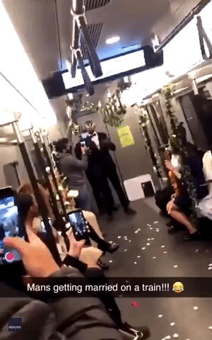 Comedian Stages Prank Wedding on London Public Transportation Amid Coronavirus Restrictions