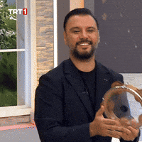 Happy Dance GIF by TRT