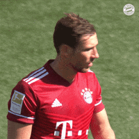 Wondering Leon Goretzka GIF by FC Bayern Munich