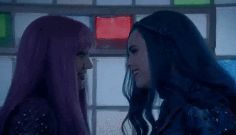 FebreTeen giphygifmaker descendants dove cameron sofia carson GIF
